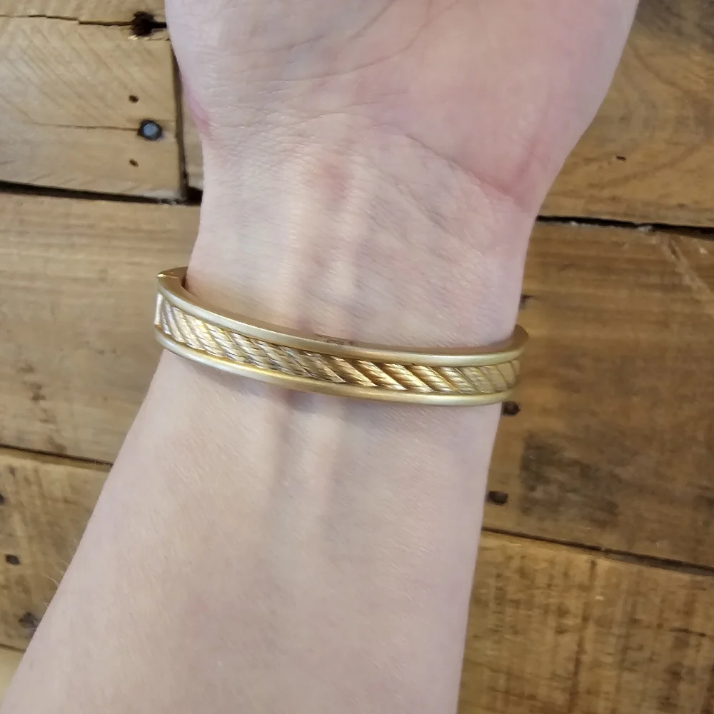 Vintage matte goldtone braided hinged bangle bracelet